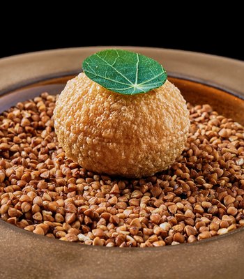 Dantes Inferno menu - LUST Onion / Balsamic vinegar / Comt / Pear