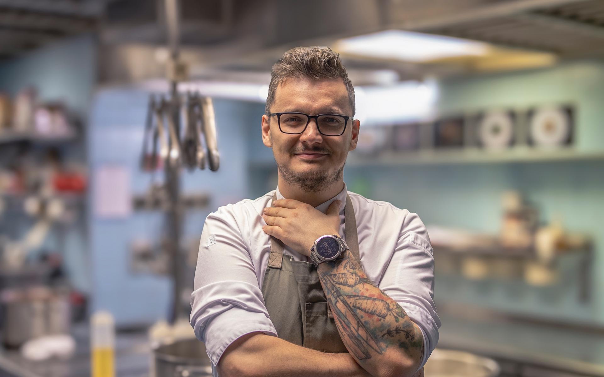 ��fkucha� TRITON Restaurantu